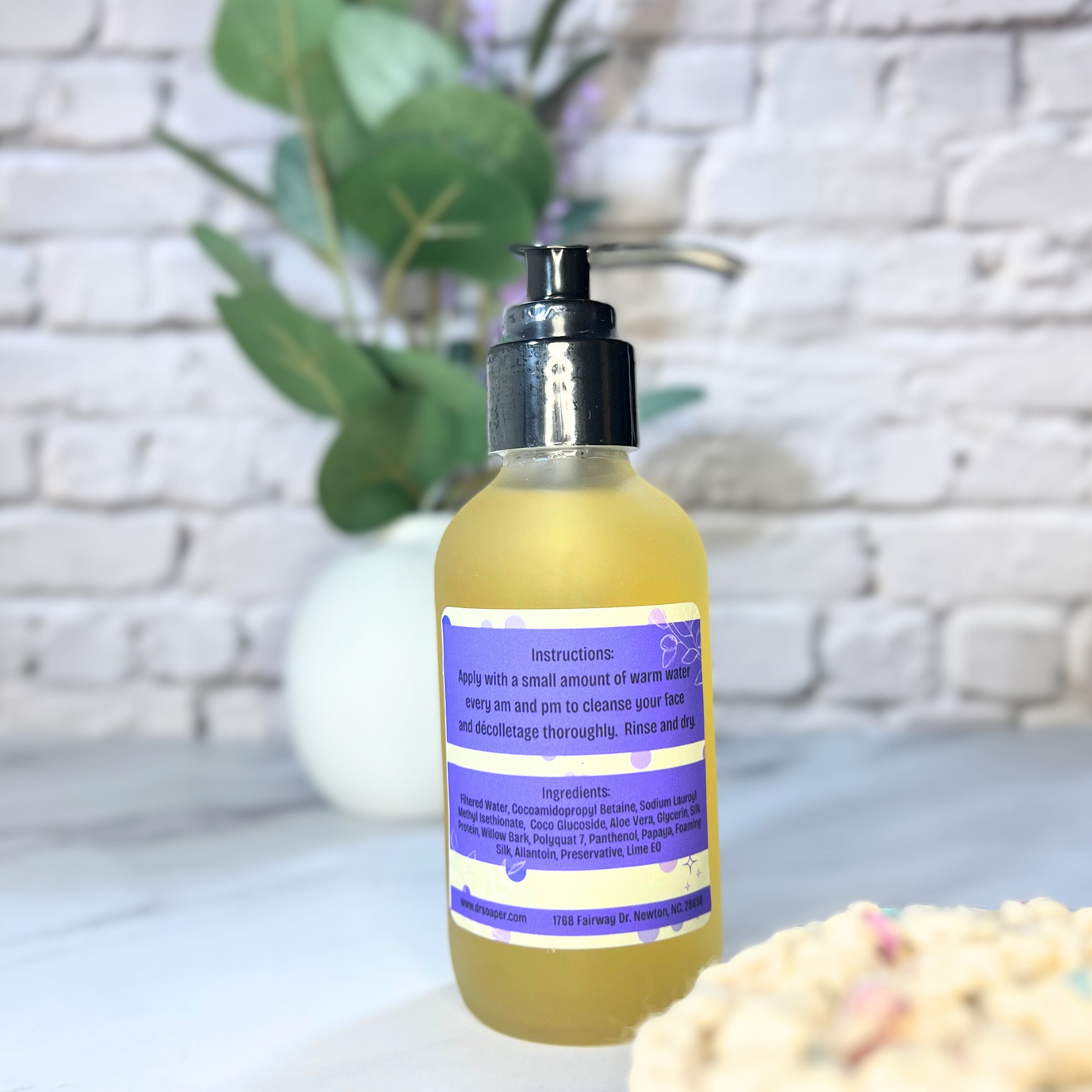 Salicylic Papaya Face Wash with Aloe and Lovely Lime Scent