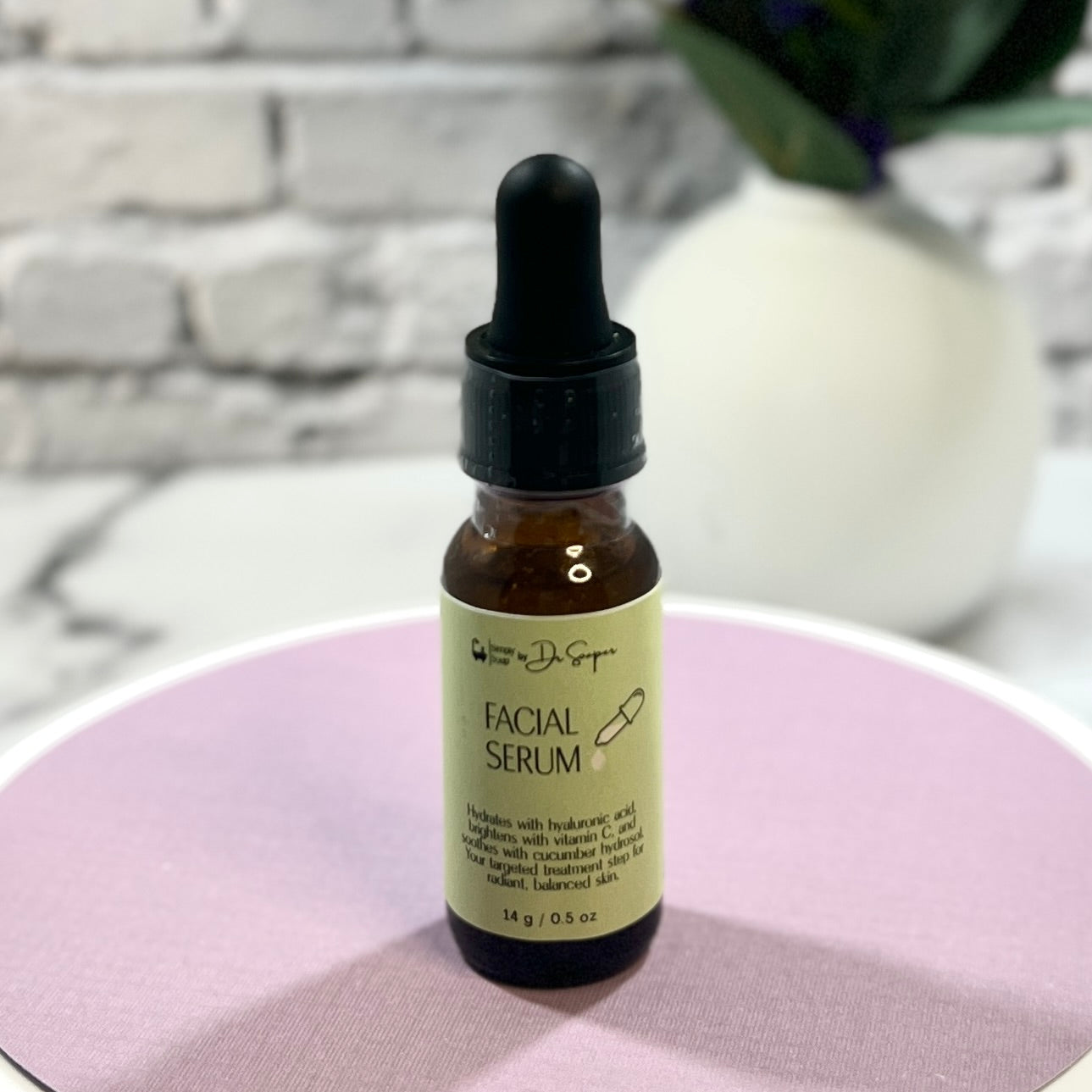 Facial serum travel size