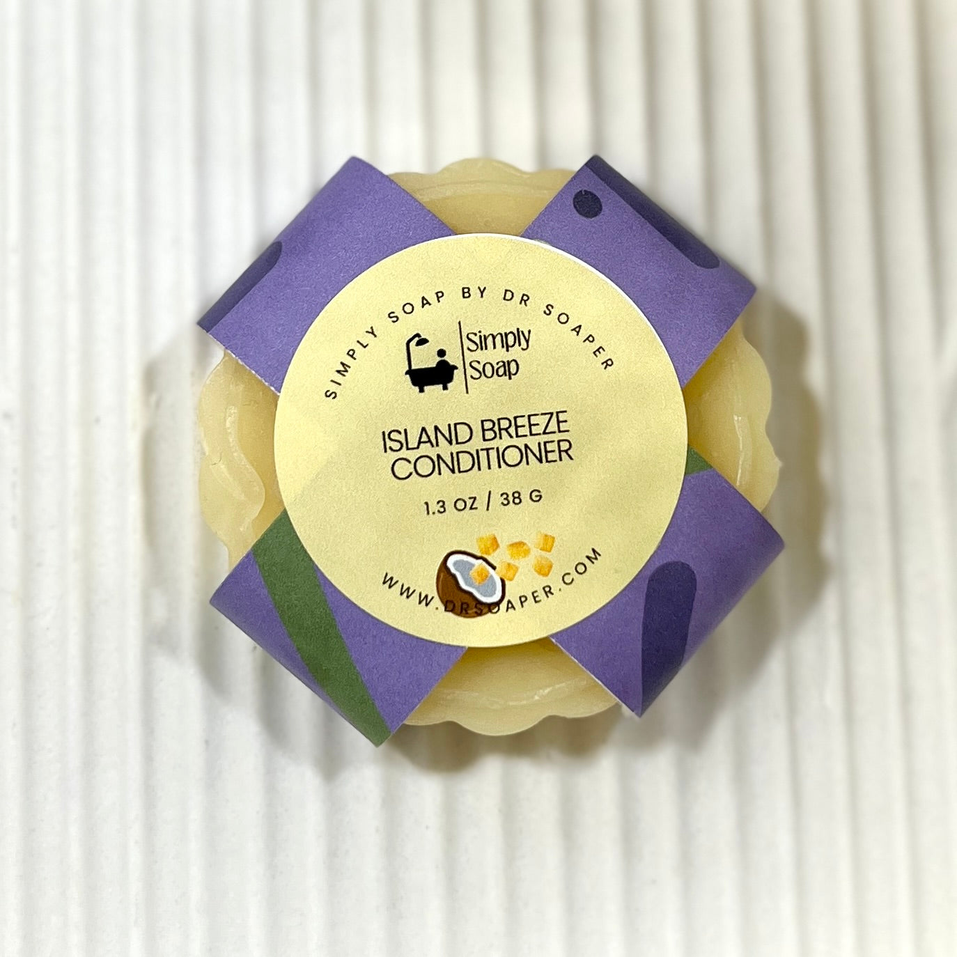 Island Breeze Conditioner Bar on white background